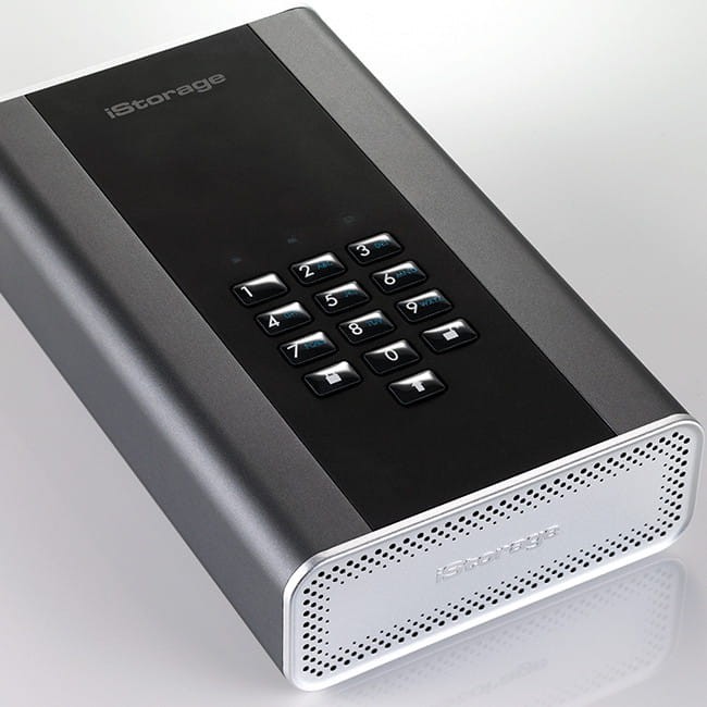 Szyfrowany dysk iStorage diskAshur DT2 HDD 3TB czarny IS-DT2-256-3000-C-X
